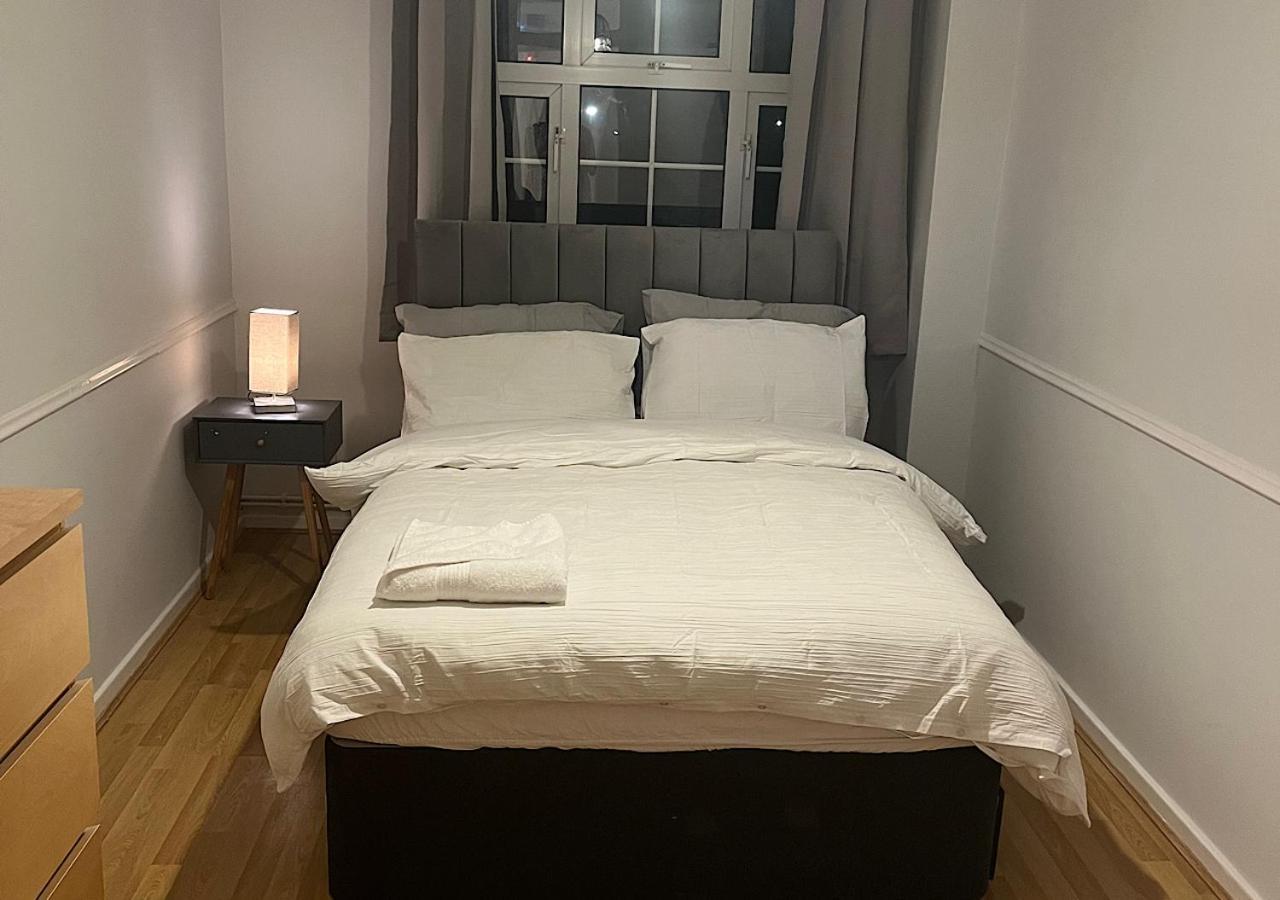 Lovely 2 Bedroom Apartment With Parking Space Londyn Zewnętrze zdjęcie